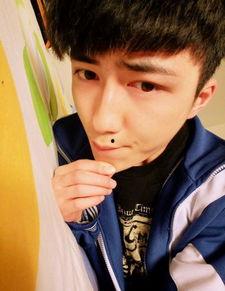 娱乐吃瓜君男网红是谁,揭秘男网红背后的故事