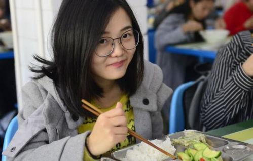 娱乐吃瓜酱生活费,揭秘明星日常开销背后的真相