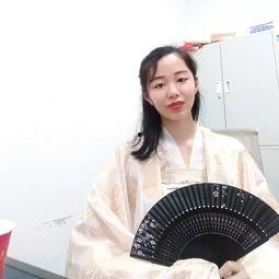 为吃瓜进了娱乐圈的小说